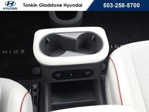 Certified 2023 Hyundai Ioniq 5 SEL w/ Cargo Package image 19