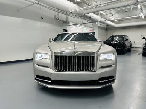 Certified 2019 Rolls-Royce Wraith RWD image 3