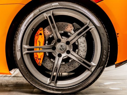 Used 2015 McLaren 650S Spider RWD image 11