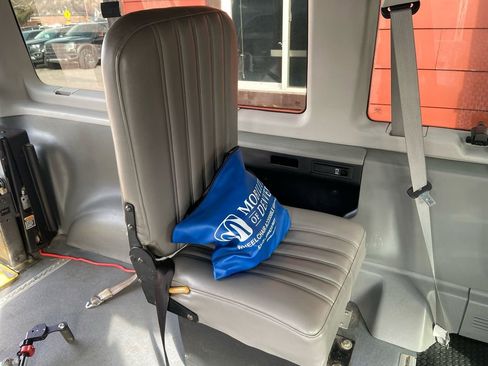 Used 2009 Ford E-350 and Econoline 350 XL image 27