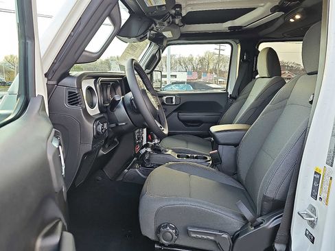 New 2026 Jeep Gladiator Sport image 9