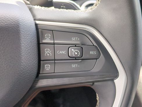 Certified 2023 Jeep Grand Cherokee L Laredo image 27