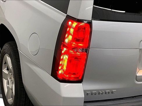 Used 2020 Chevrolet Tahoe Premier AWD/4WD image 23