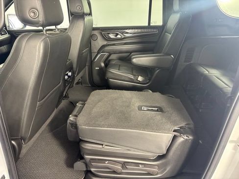 Used 2022 GMC Yukon XL Denali AWD/4WD image 20