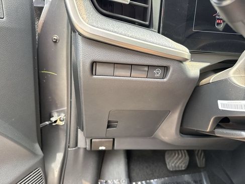 Used 2025 Nissan Kicks SV FWD image 53