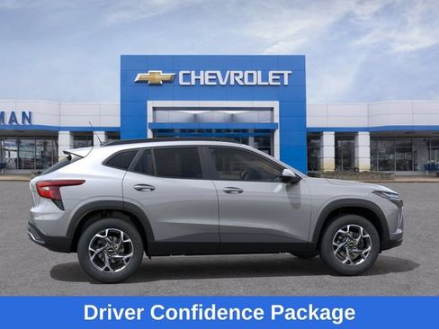 New 2026 Chevrolet Trax LT w/ Driver Confidence Package FWD image 6