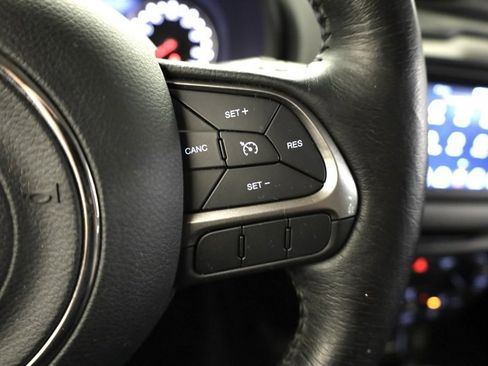 Used 2020 Jeep Renegade Limited image 29