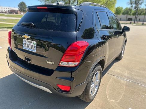 Used 2021 Chevrolet Trax LT w/ Driver Confidence Package image 6