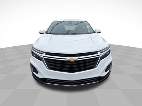 Used 2022 Chevrolet Equinox LT w/ Driver Convenience Package image 2