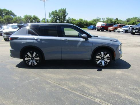 Used 2025 Mitsubishi Outlander SEL AWD/4WD image 9