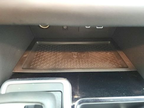 Used 2025 Nissan Pathfinder SL FWD image 31