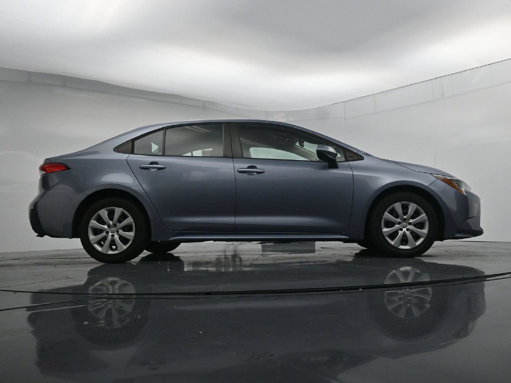 Used 2023 Toyota Corolla LE FWD image 38