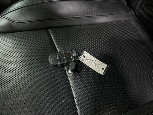 Used 2018 Dodge Charger R/T w/ Plus Group image 33