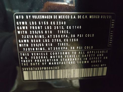 Used 2023 Volkswagen Tiguan SE image 33