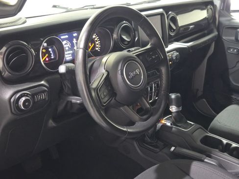 Used 2022 Jeep Wrangler Unlimited Sport AWD/4WD image 11