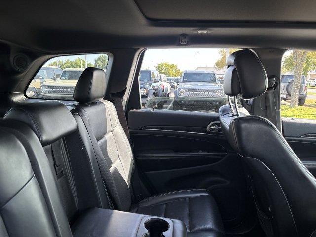 Used 2017 Jeep Grand Cherokee Limited w/ Luxury Group II RWD image 16