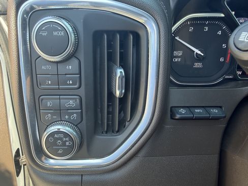 Used 2021 GMC Sierra 1500 Denali w/ Denali Ultimate Package AWD/4WD image 13
