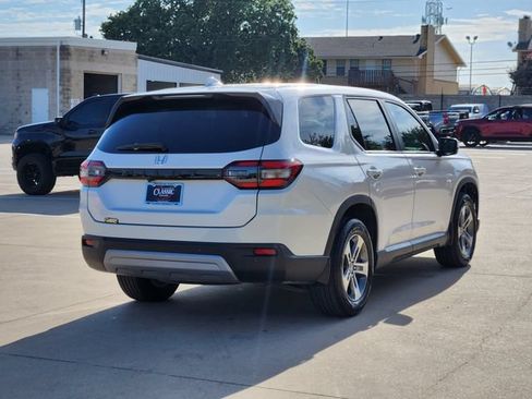 Used 2025 Honda Pilot EX-L image 14