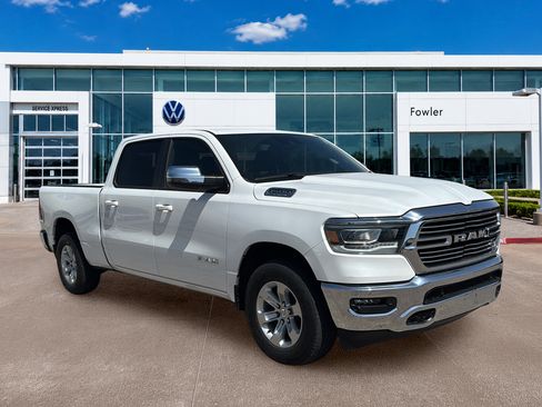 Used 2023 RAM 1500 Laramie AWD/4WD image 3