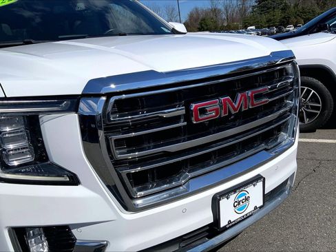 Used 2022 GMC Yukon SLT w/ SLT Premium Package image 29