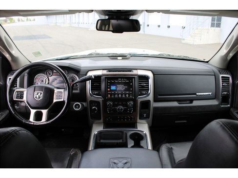 Used 2016 RAM 3500 Laramie image 10