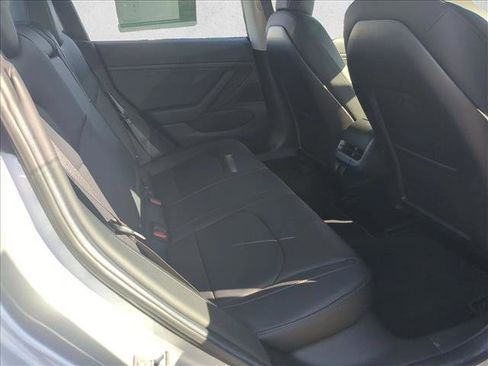 Used 2018 Tesla Model 3 Long Range image 21