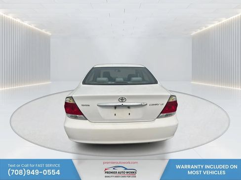 Used 2005 Toyota Camry LE FWD image 5