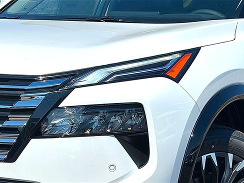 New 2026 Nissan Rogue Platinum AWD/4WD image 4