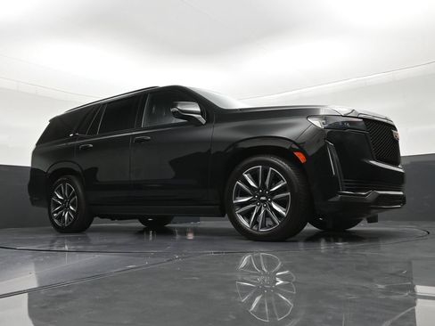 Used 2024 Cadillac Escalade Sport Platinum w/ LPO, Floor Liner Package AWD/4WD image 27