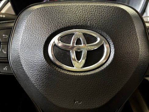 Used 2022 Toyota Corolla Cross L FWD image 20