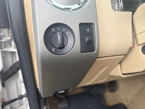 Used 2010 Ford F350 4x4 Crew Cab Super Duty image 26