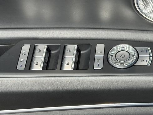 Used 2022 Genesis GV80 3.5T Advanced + image 16