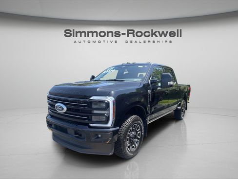 Used 2025 Ford F250 Platinum AWD/4WD image 1