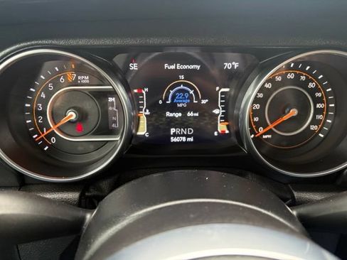 Used 2020 Jeep Wrangler Unlimited Sahara w/ Uconnect 4C Nav & Sound Group AWD/4WD image 25