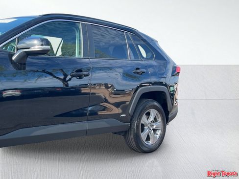 Certified 2025 Toyota RAV4 XLE AWD/4WD image 10