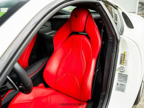 Used 2019 Ferrari 812 Superfast image 34