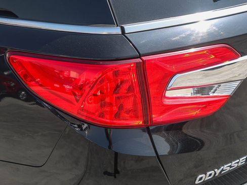 Used 2018 Honda Odyssey Elite image 11