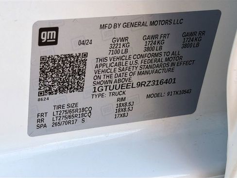 Used 2024 GMC Sierra 1500 AT4 w/ Technology Package image 32