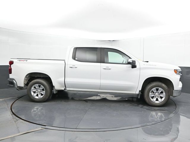 Used 2025 Chevrolet Silverado 1500 LT AWD/4WD image 4