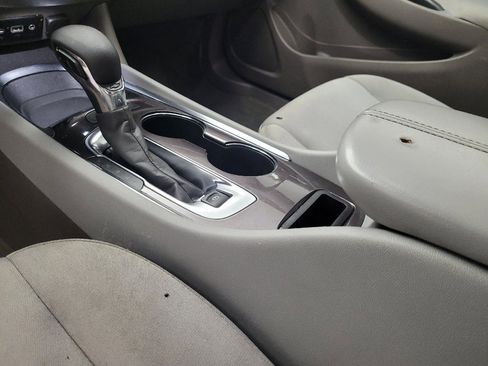 Used 2022 Chevrolet Malibu LT FWD image 26