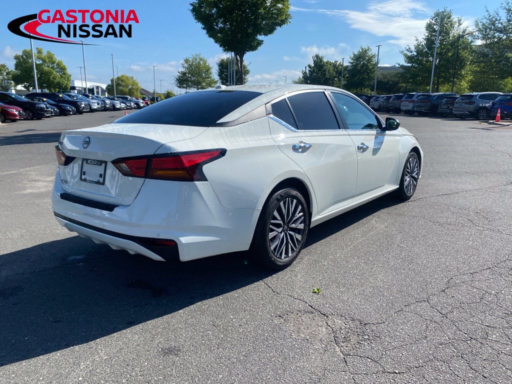 Used 2025 Nissan Altima 2.5 SV FWD image 6
