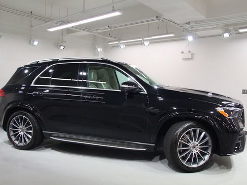 Certified 2024 Mercedes-Benz GLE 450 4MATIC image 13