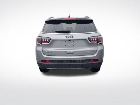Used 2023 Jeep Compass Limited AWD/4WD image 4