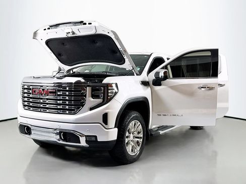 Used 2023 GMC Sierra 1500 Denali w/ Technology Package AWD/4WD image 25