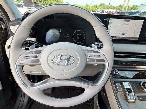 Used 2025 Hyundai Palisade Calligraphy FWD image 28