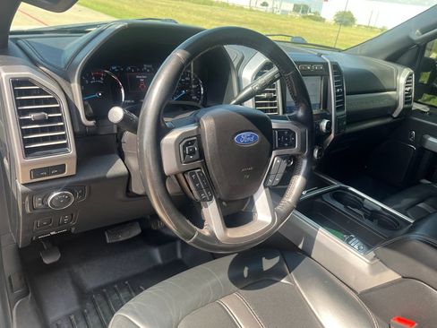 Used 2020 Ford F450 Platinum w/ FX4 Off-Road Package image 17