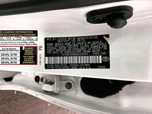 Used 2016 Toyota Camry LE image 33