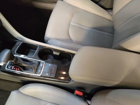 Used 2017 Kia Optima EX image 26