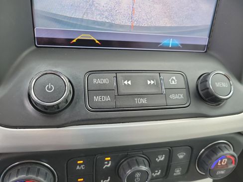 Used 2018 GMC Acadia SLT image 30