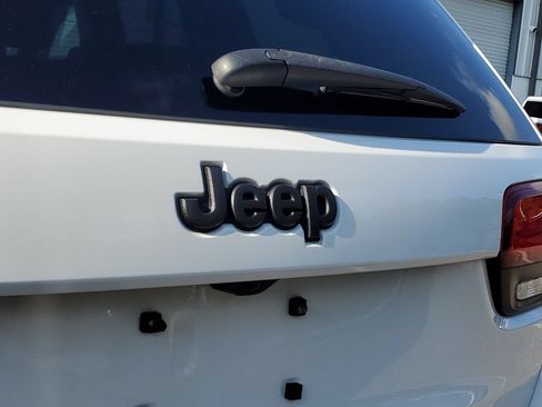 Used 2021 Jeep Grand Cherokee Limited w/ Quick Order Package 28K 80th AWD/4WD image 6